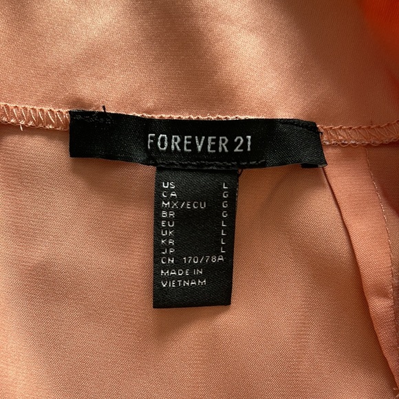 Forever 21 Silky Miniskirt Size L - Picture 3 of 4